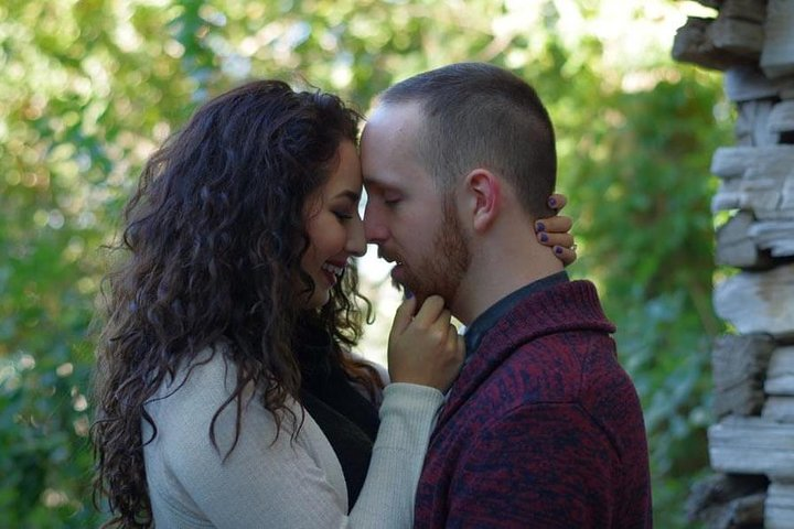 Private Photo Session with a Local Photographer in San Antonio - Photo 1 of 8